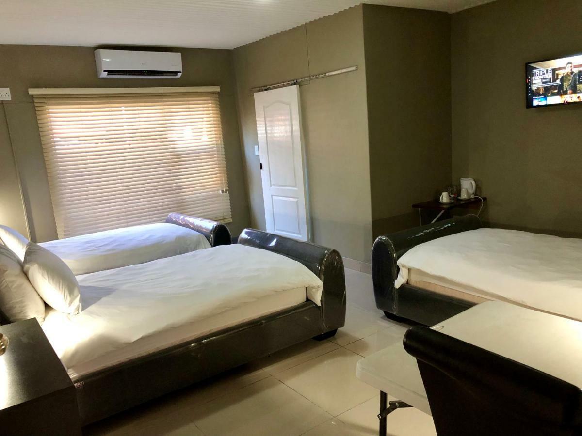 City Lodge Etosha Omuthiya Eksteriør billede